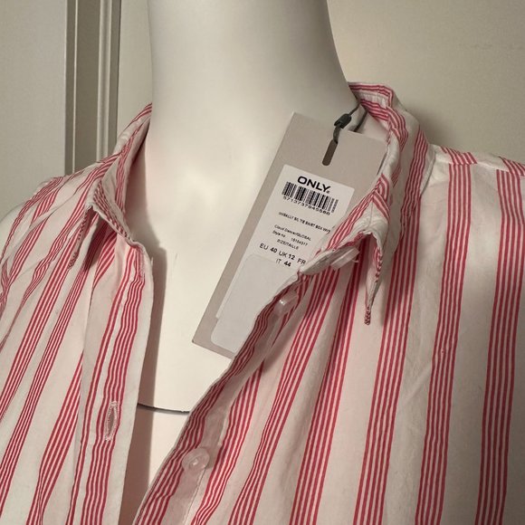 New! Tie Shirt - Picture 2 of 3